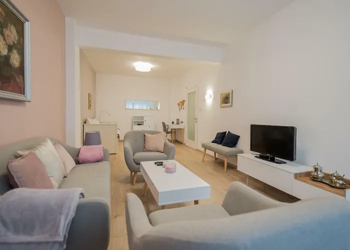 Chic And Spacious Apartment In Central Sofia - Patriarh Evtimiy By Flat Mаnager