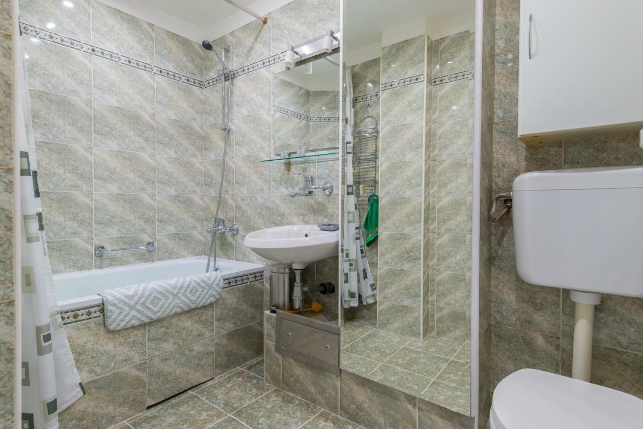 Chic And Spacious In - Patriarh Evtimiy By Flat Mаnager Apartament *