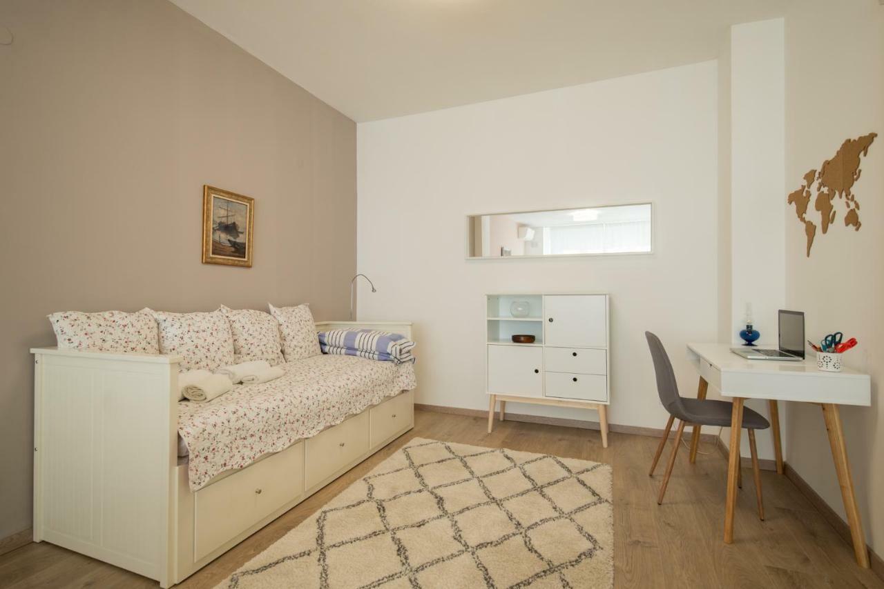 Chic And Spacious In - Patriarh Evtimiy By Flat Mаnager Apartament *
